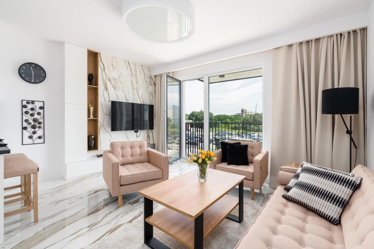 פוזנן Esencja Apartments With Free Parking Garbary 104 By Noclegi Renters מראה חיצוני תמונה